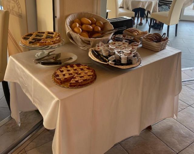 Aparthotel Gioia Caorle Buitenkant foto